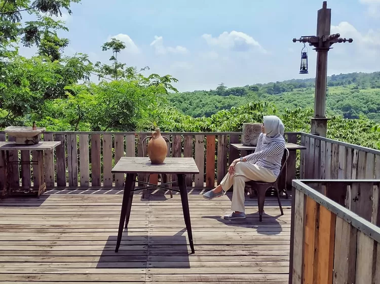 6 Rekomendasi Tempat Wisata Cirebon, Dijamin Betah! - Bukit Gronggongalonesia.com 6 Rekomendasi Tempat Wisata Cirebon, Dijamin Betah! - Bukit Gronggongalonesia.com