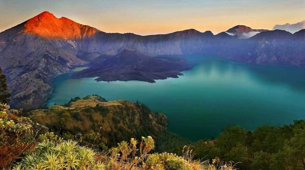 7 Gunung Paling Populer Di Indonesia Favorit Para Pendaki