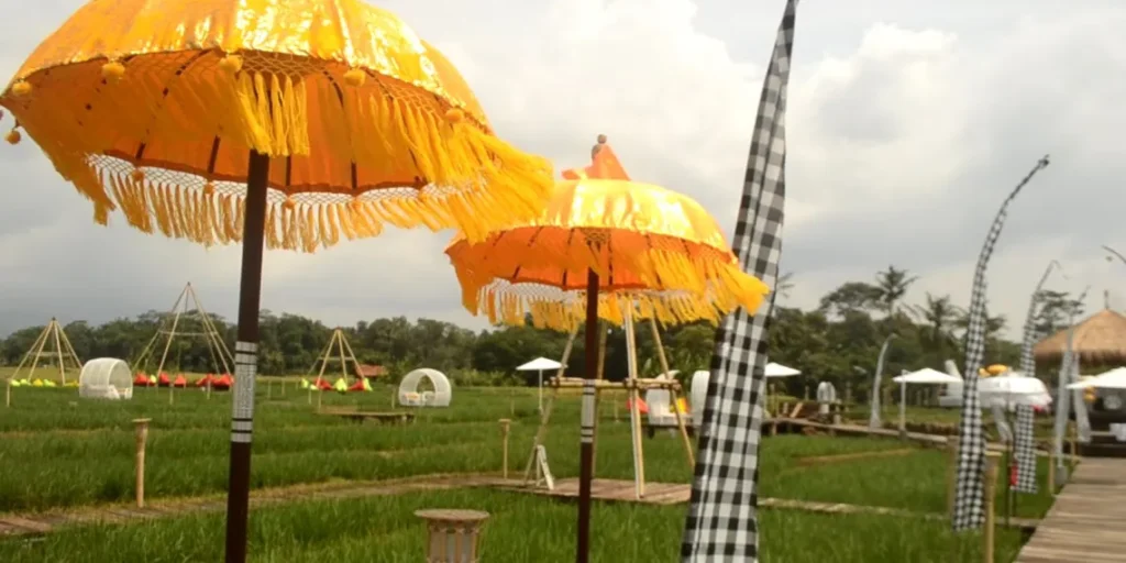 6 Rekomendasi Tempat Wisata Cirebon, Dijamin Betah! - Kampung Sabinfajarcirebon.com 6 Rekomendasi Tempat Wisata Cirebon, Dijamin Betah! - Kampung Sabinfajarcirebon.com