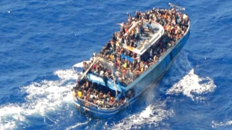 79 orang tewas pada tragedi kecelakaan kapal di Yunani