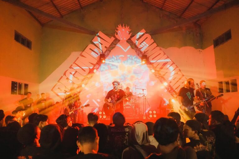 Lagu Punk Indonesia