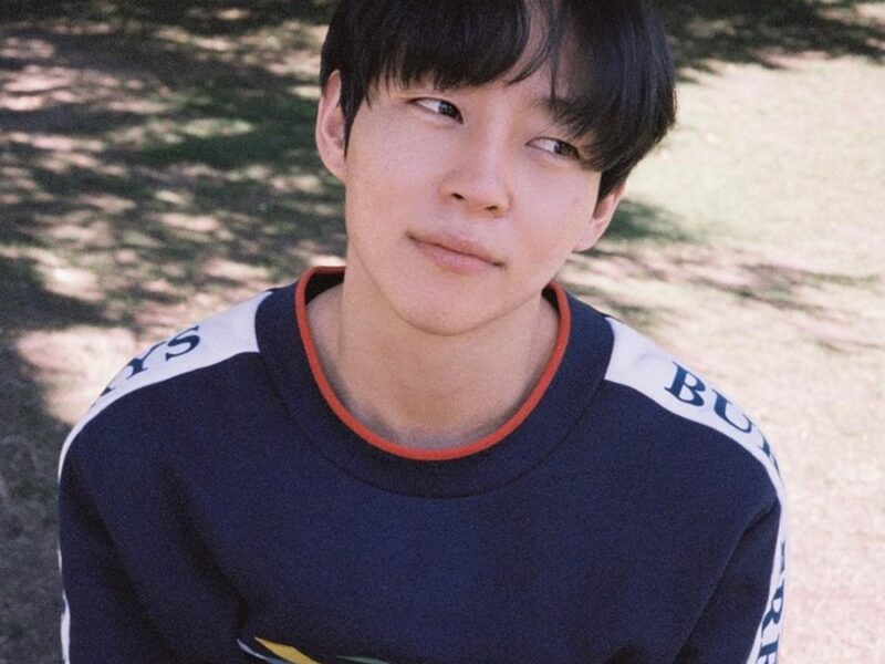 Siapa itu Kim Woosung? Ini 4 Fakta Menarik Leader The Rose