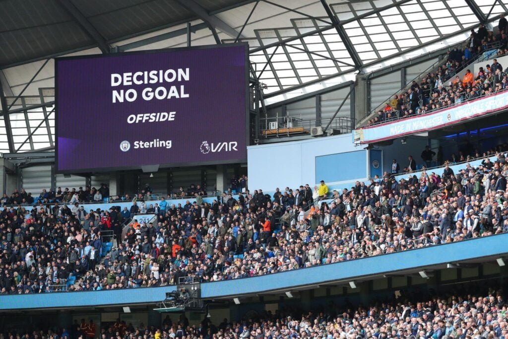 Sejarah Aturan Offside, Sarat Kontroversi Meski Sudah Berumur Satu Abad Lebih - VAR Offside Rule Sejarah Aturan Offside, Sarat Kontroversi Meski Sudah Berumur Satu Abad Lebih - VAR Offside Rule