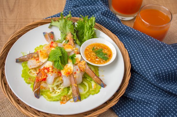 5 Rekomendasi Makanan Khas Thailand yang Terkenal dan Restonya! - Gong Chae Nam Pla