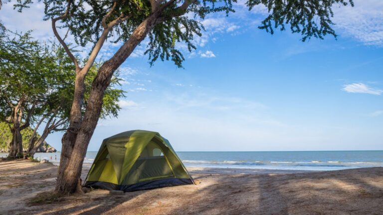 pantai di malang yang bisa buat camping