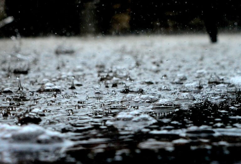 Mitos tentang hujan