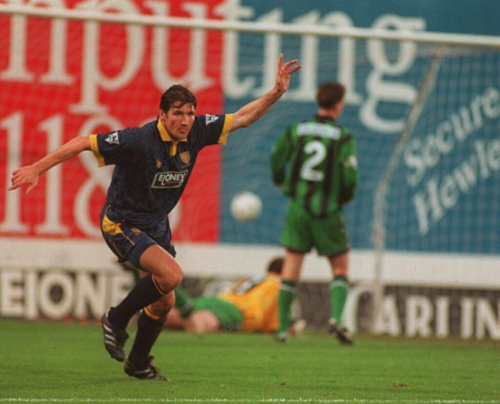 10 Pencetak Gol Tertua di Premier League Sepanjang Masa, Semakin Tua Semakin Jadi - Mick Harford Wimbledon 10 Pencetak Gol Tertua di Premier League Sepanjang Masa, Semakin Tua Semakin Jadi - Mick Harford Wimbledon