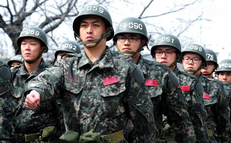 aktor drama korea yang dibebaskan dari wajib militer