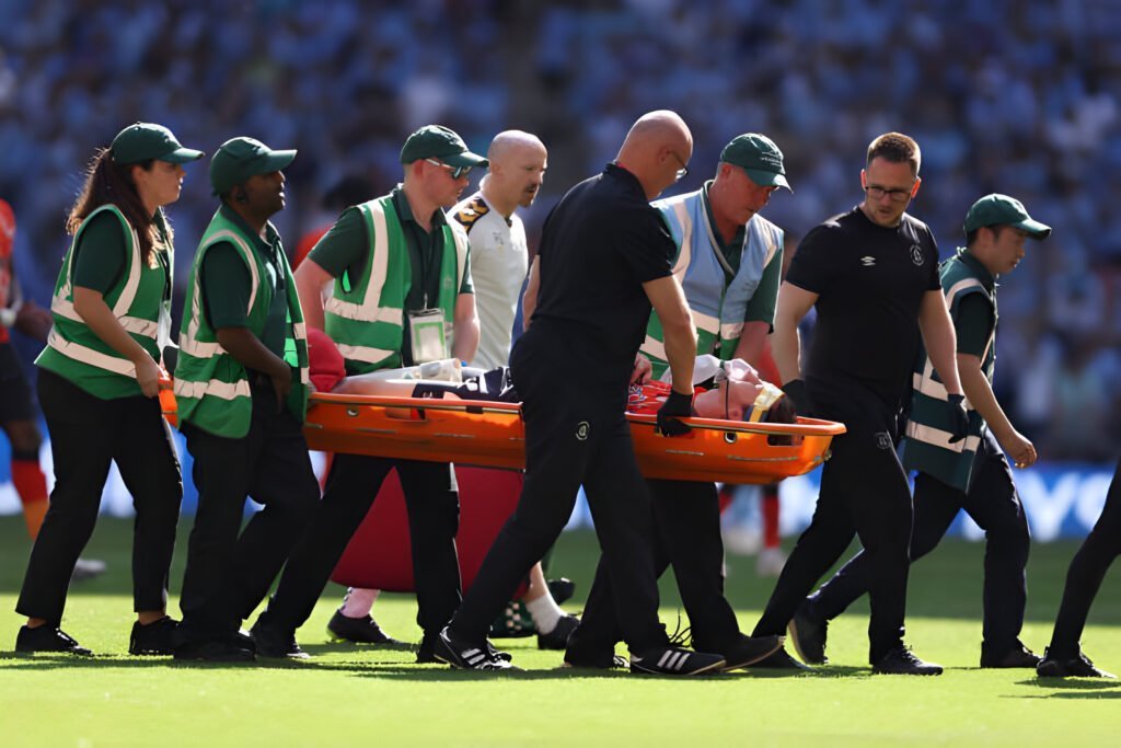 Tom Lockyer Kolaps Saat Melawan Bournemouth, Kedua Kalinya dalam Tahun Ini - Tom Lockyer Kolaps pada Final Playoff Championship Tom Lockyer Kolaps Saat Melawan Bournemouth, Kedua Kalinya dalam Tahun Ini - Tom Lockyer Kolaps pada Final Playoff Championship