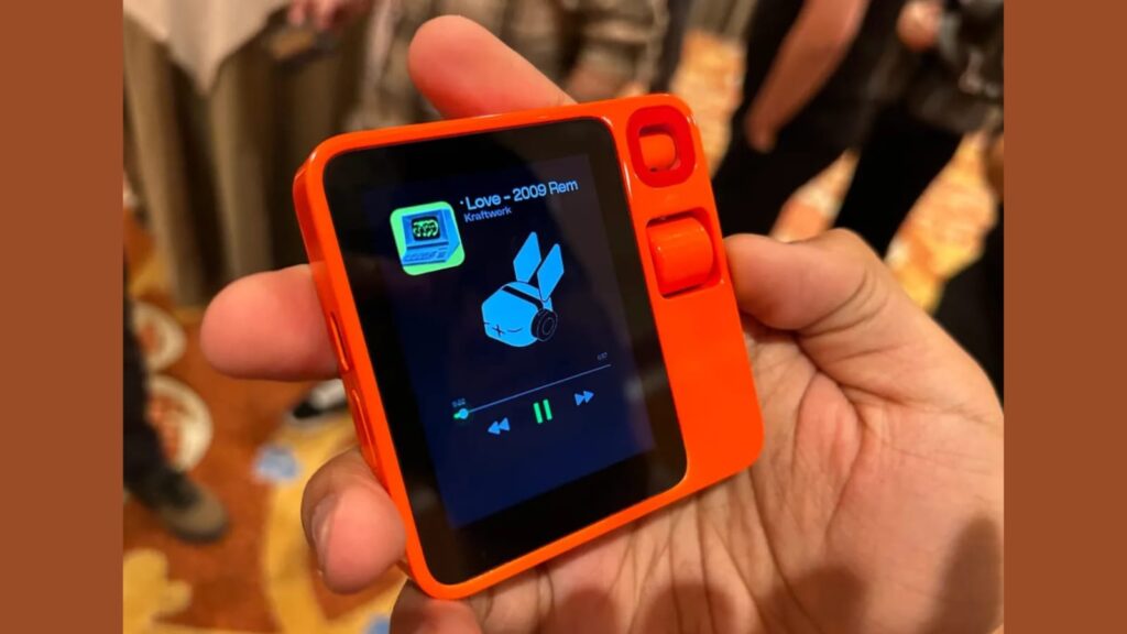 Rabbit R1, Perangkat Asisten AI Canggih Melebihi Siri - 1000013984 Rabbit R1, Perangkat Asisten AI Canggih Melebihi Siri - 1000013984