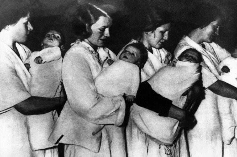 Kisah Wanita yang Melahirkan Anak untuk Hitler