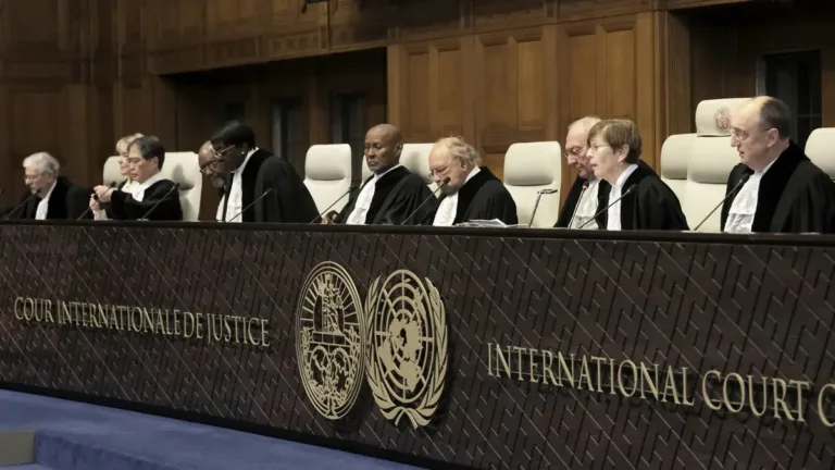 momen sidang pembelaan israel di mahkamah internasional