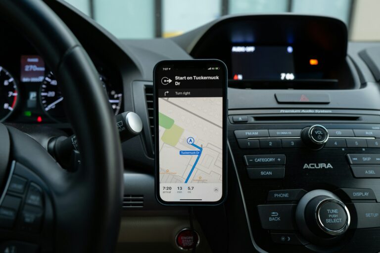 5 Hp dengan GPS Terbaik untuk Gojek, Dijamin Tidak Nyasar!