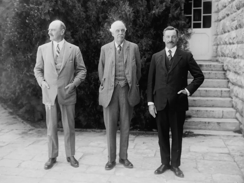 Apa itu Deklarasi Balfour? Sejarah, Dampak, dan Peran Keluarga Rothschild - Avishai The Balfour Declaration Century Apa itu Deklarasi Balfour? Sejarah, Dampak, dan Peran Keluarga Rothschild - Avishai The Balfour Declaration Century