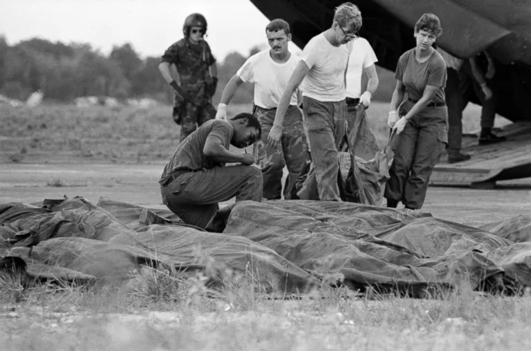 Tragedi Jonestown 1978 Bunuh Diri Massal