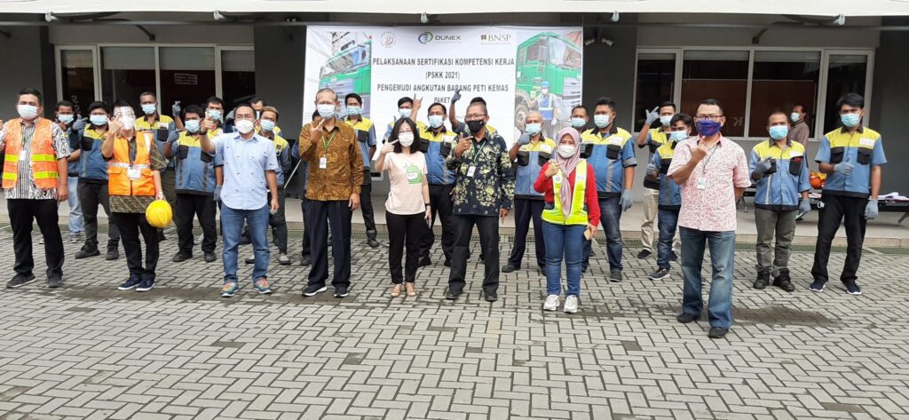 Cara Menjadi Sopir, Kualifikasi, dan Sertifikat yang Dibutuhkan - 20210410 091439 2048x945 1 Cara Menjadi Sopir