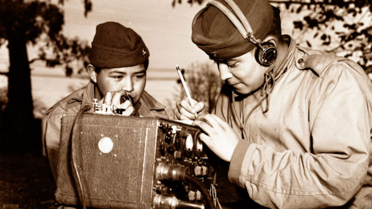 Kisah Penutur Kode Navajo pada Perang Dunia II
