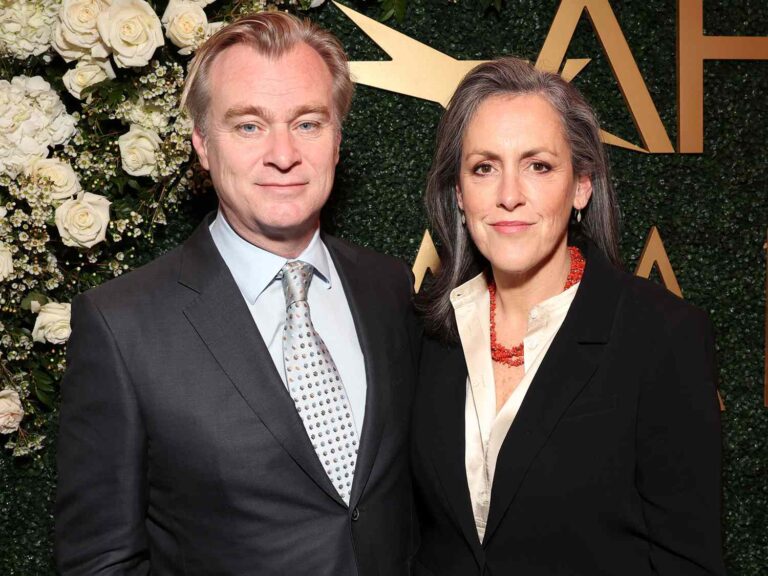 Christopher Nolan dan istrinya dapat gelar kehormatan