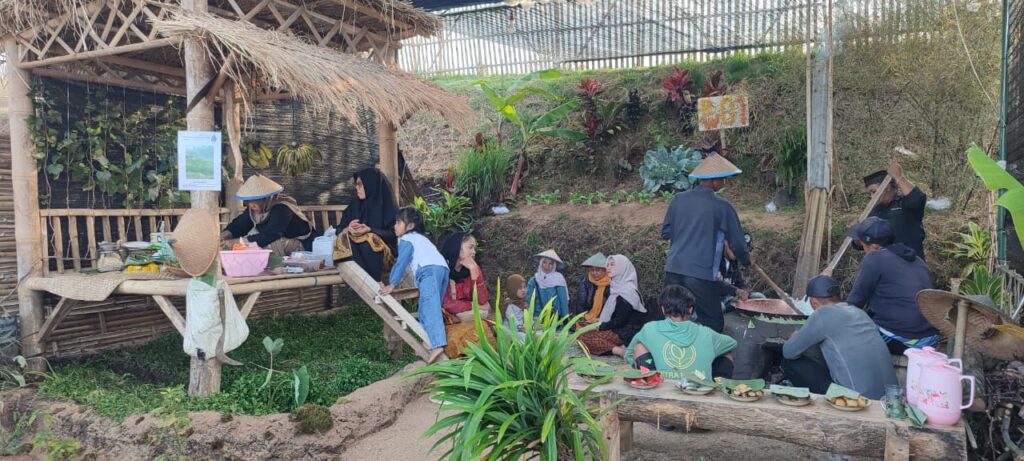 Menolak Redup di Kota Wisata: Cara Pemuda dan Warga Bumiaji Menjaga ‘Api’ Pawon Leluhur - WhatsApp Image 2026 06 26 at 10.39.48 1