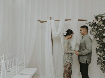 baju untuk lamaran sederhana di rumah