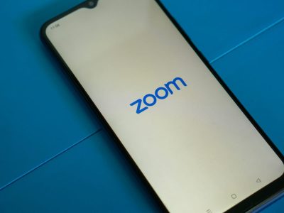 2 Cara Ganti Background Zoom di HP, Biar Rapat Online Lebih Menarik 2 Cara Ganti Background Zoom di HP, Biar Rapat Online Lebih Menarik