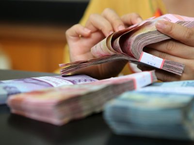 THR Pensiunan PNS dan TNI-Polri Cair THR Pensiunan PNS dan TNI-Polri Cair