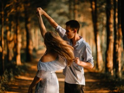 5-love-languages-physical-touch kenapa cowok suka physical touch