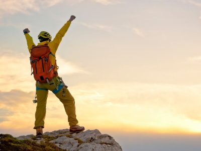 Mengatasi Nyeri Otot Setelah Mendaki Gunung