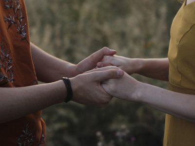 Novel tentang cinta bertepuk sebelah tangan