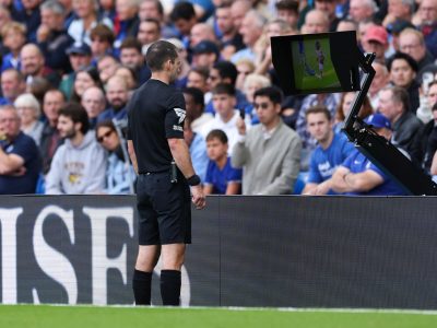 Penggunaan VAR di Sepak Bola