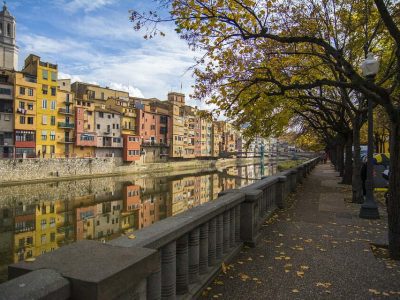 girona-4278090_960_720 biaya hidup di spanyol