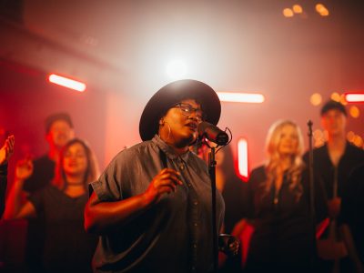 alat karaoke di rumah lagu yang enak buat karaoke