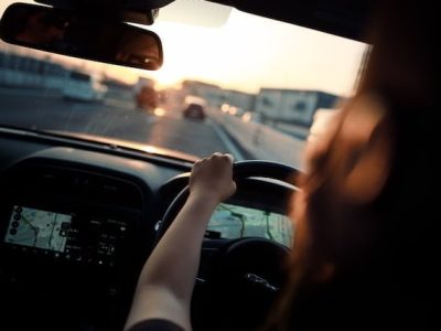 lagu yang cocok untuk perjalanan di mobil