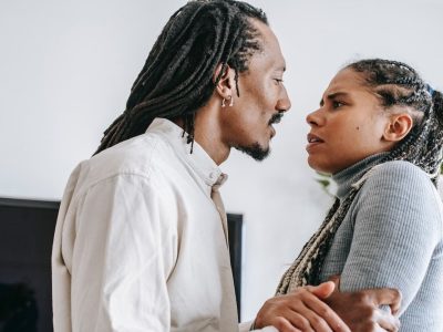 red flag dalam hubungan relationship red flag