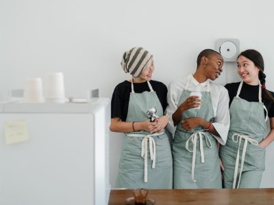 manfaat gosip alasan orang bergosip