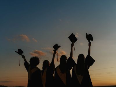 Kenang-kenangan Wisuda untuk Sahabat Kenang-kenangan Wisuda untuk Sahabat
