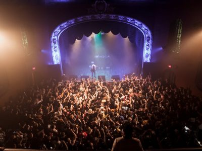 pexels-photo-3165492 celbrity worship syndrome