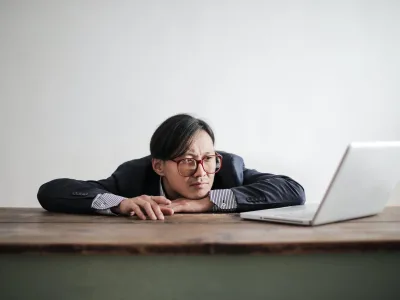 ciri-ciri jenuh dengan pekerjaan