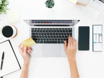 Usaha Anak Muda di Internet